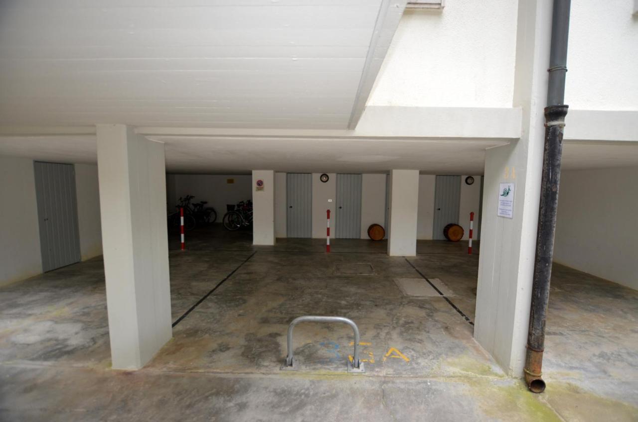 Ferienwohnung Lignano With Pool Lignano Sabbiadoro Exterior foto
