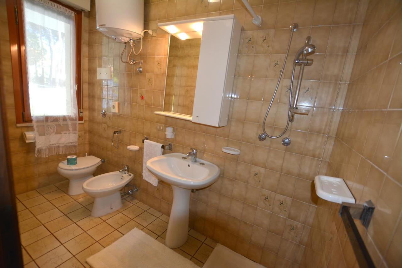 Ferienwohnung Lignano With Pool Lignano Sabbiadoro Exterior foto