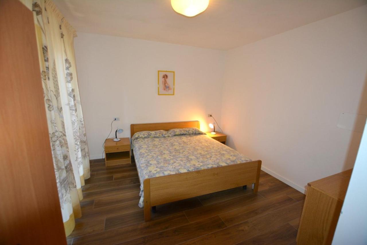 Ferienwohnung Lignano With Pool Lignano Sabbiadoro Exterior foto