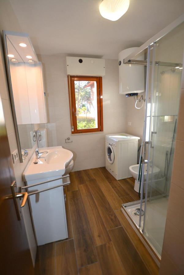 Ferienwohnung Lignano With Pool Lignano Sabbiadoro Exterior foto