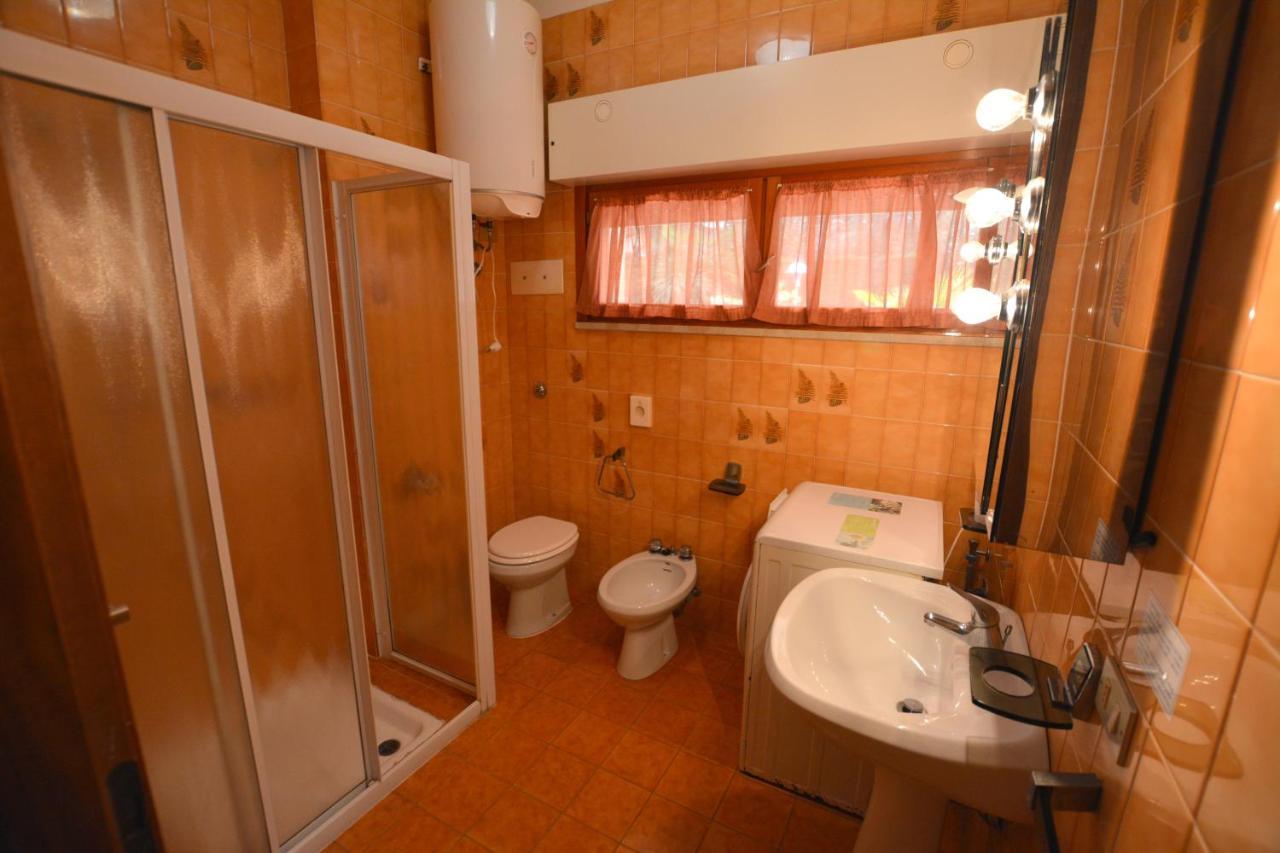 Ferienwohnung Lignano With Pool Lignano Sabbiadoro Exterior foto